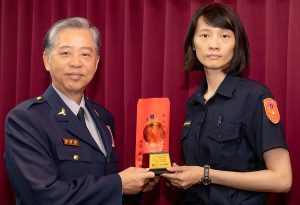 協助倒地不起騎士送醫 吳敬田公開表揚林芸蔓