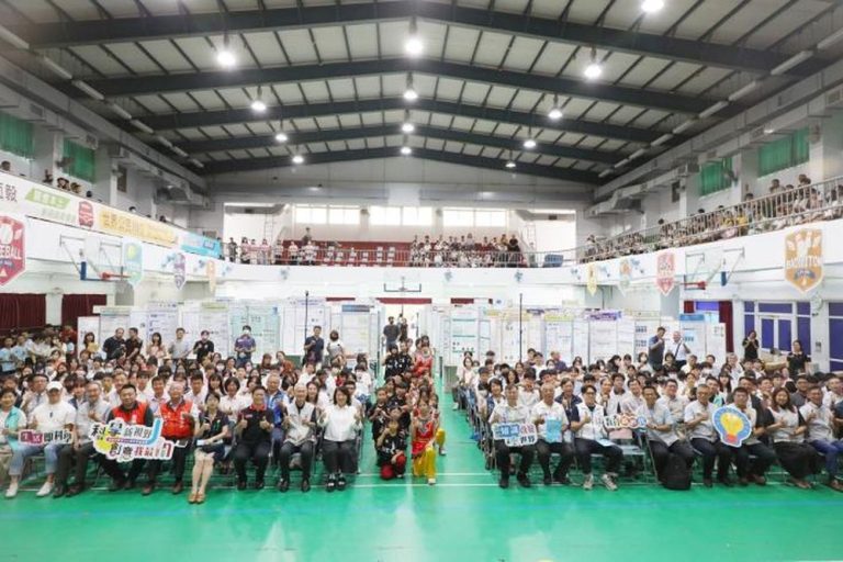 嘉義市第44屆國民中小學科學展覽會頒獎典禮登場
