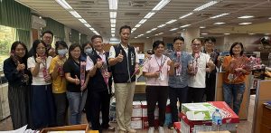 大甲公所發送康乃馨祝福天下母親