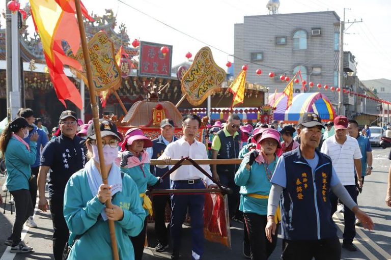 嘉義布袋魍港太聖宮媽祖遶境 翁章梁扶轎出巡