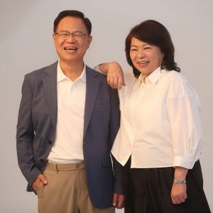 從「合框合照」到「氣勢翻揚」 張啓楷緊貼黃敏惠 嘉義市長選情升溫