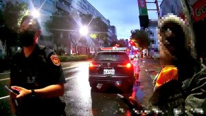 語言不通鬧糾紛 警靠流利英語化解誤會