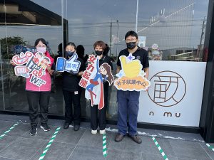 志工媽結伴擺攤扛生計 朴子中心暖心關懷