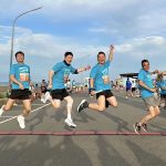 為地景藝術節暖場蘇俊賓偕千人接力路跑