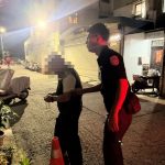 獨居老翁散步迷途 陽明警暖心護送返家