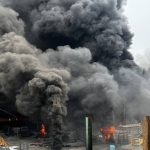 台中社宅工地新平好室起火現場黑色濃煙直竄天際