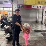老婦迷途堅持自己走回家 暖警陪走護平安