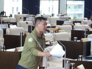 台74線快速道路沿線經常塞車 曾威建議興建輕軌