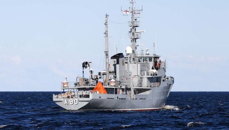 英艦待命掃除荷莫茲海峽水雷 全面清除最久恐需數年