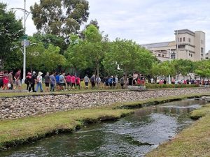 台中大里數百民眾漫步旱溪水岸