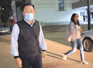 台中榮總廠商代刀收公關費 2名醫遭求處重刑