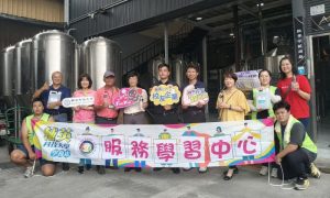 輔英科大攜手公益團體 扶助弱勢家庭整理家園
