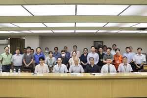 基隆關走動式通關服務宣導團 面對面解惑