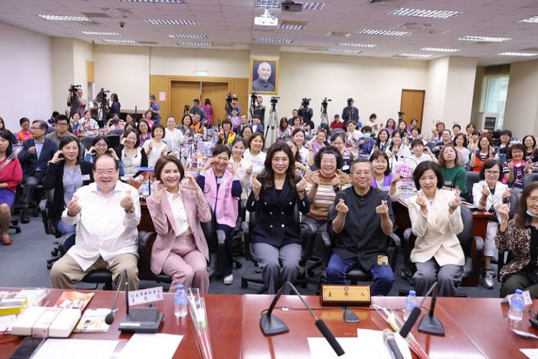 鄭麗文批民進黨 把政黨算計放進醫護待遇討論