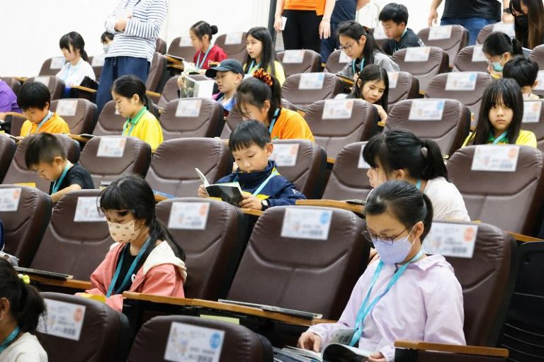 小學Keelung閱讀智慧王競賽 各校菁英齊聚一堂