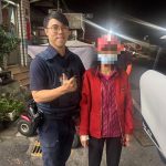 8旬婦代步車沒電迷途 豐警助返家