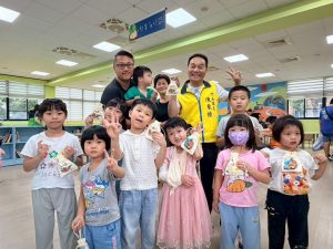 竹山鎮親子館萌動端午人氣滿滿