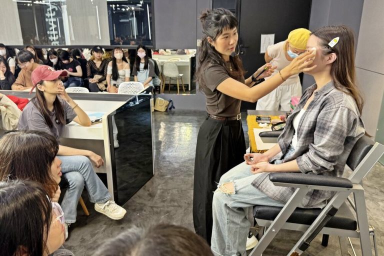 回母校弘光科大 女神御用彩妝師陳意潔 傳授「減齡彩妝」