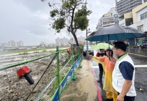 訪視鳳山八德滯洪池 林智鴻:已發揮部分功能