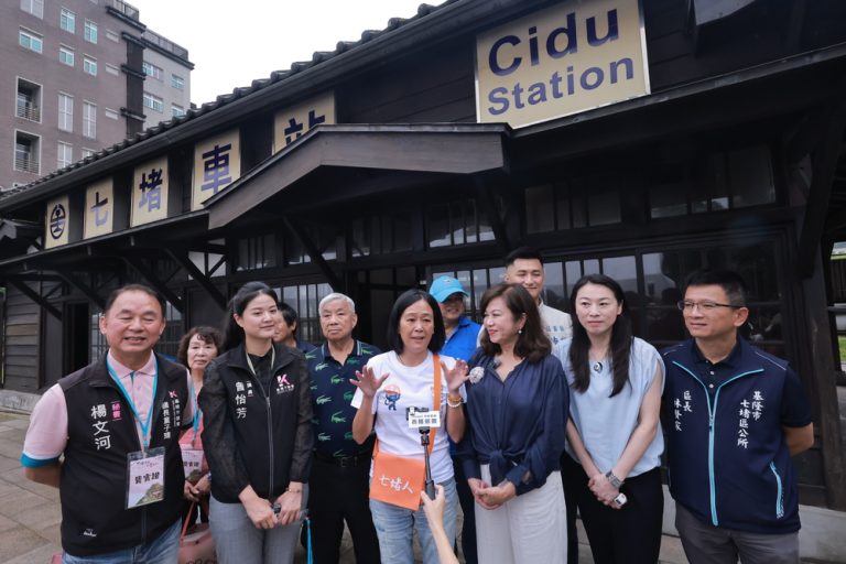 七堵發聲有愛同行 活化百年鐵道場域