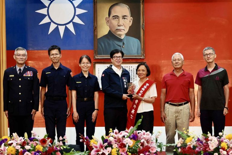 出席警察節表揚大會 陳其邁感謝同仁締造施政滿意度第一佳績