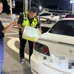 半夜沒油「顧路」暖警所長「這舉動」救援解圍
