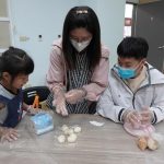 嘉義家扶親職據點推動優質親子陪伴、親子共做麻糬找回互動溫度