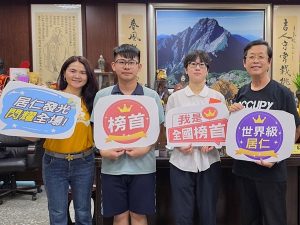 居仁國中會考 出2名榜首