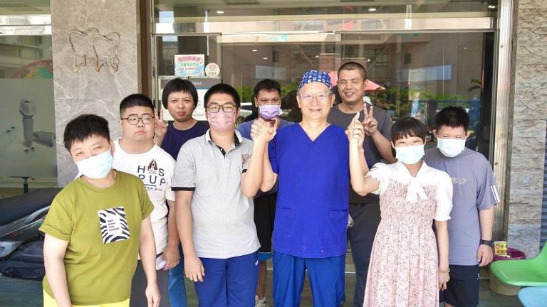 屏東打造高齡口腔照護網　近5千名長者受惠假牙補助