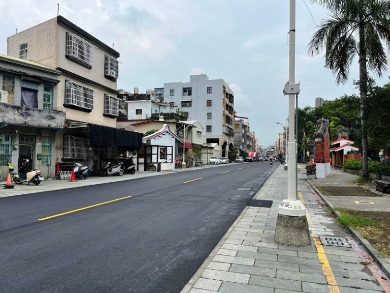 左營下路歷史步道舖面改造 人車分流通行更安全