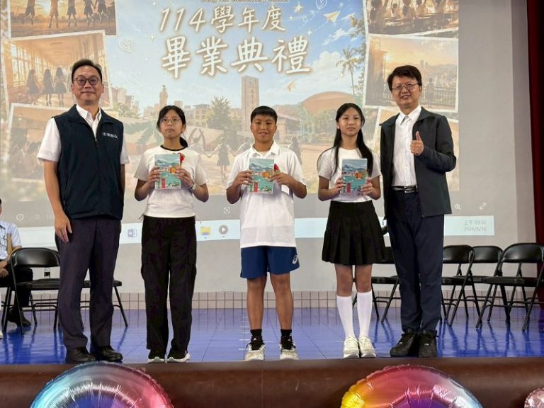 基隆郵局攜手東信國小畢典 未來郵件傳遞夢想與祝福
