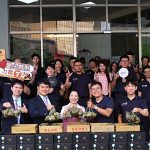 林霈涵攜地方企業贈愛心粽感謝消防弟兄