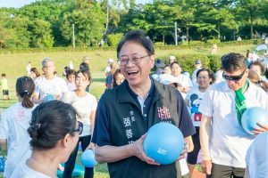 大型戶外瑜伽 打造健康城市