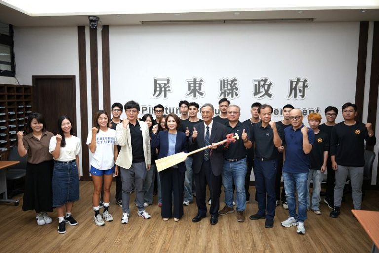 美和22名越南生代表屏東征戰鹿港慶端陽