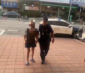 老翁迷途街頭稱住嘉義 福德警抽絲剝繭助返家
