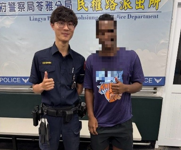 證件現金完整找回　外國旅客頻謝民權警 大讚臺灣人情味