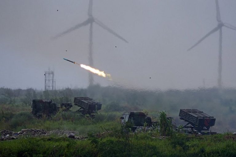 陸軍十軍團58砲指部雷霆2000實彈射擊