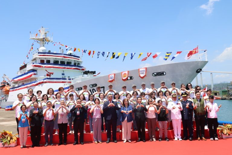海巡「澎湖艦」交船及「基隆艦」命名下水