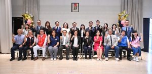 彰化縣校長交接 向榮退校長致敬