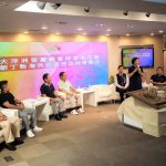 大洋洲客屬總會拜會 中市府贈大「粄印」