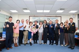 6位退休人員 許淑華祝福及感謝 期許經驗傳承給後進