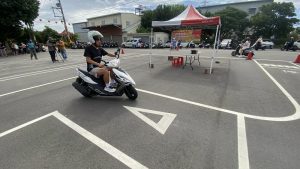 便利民眾 寶興宮舉辦機車下鄉考照服務