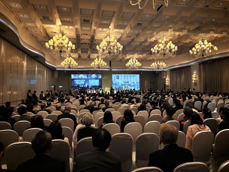 亞洲台商總會台中召開 理監事聯席會議開幕 卓揆與盧秀燕與來自20國近千台商共聚一堂