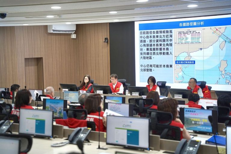 巴威來襲 屏東災害中心擴大三級開設
