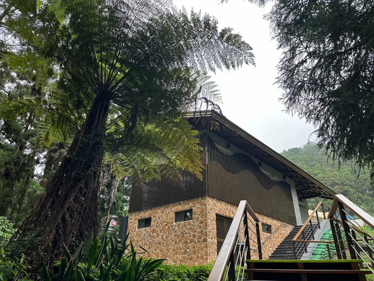 奮起湖地景美學公廁 啟用