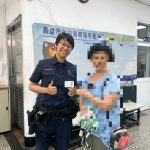婦人遺失敬老卡 民權警頂烈日尋回