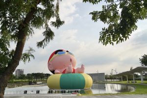 屏東夏日狂歡祭明登場 巨型蠟筆小新搶先亮相