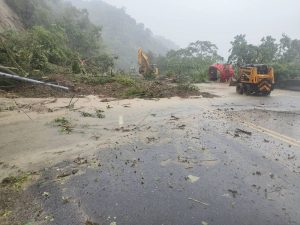 台3線大湖段坍方封閉 苗栗累計撤離282人