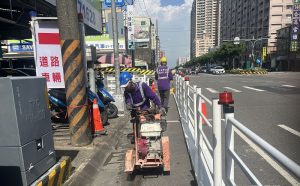 鳳山建國路人行道改善動工