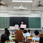 深化校園法治教育 陽明警入校宣導反毒反詐觀念